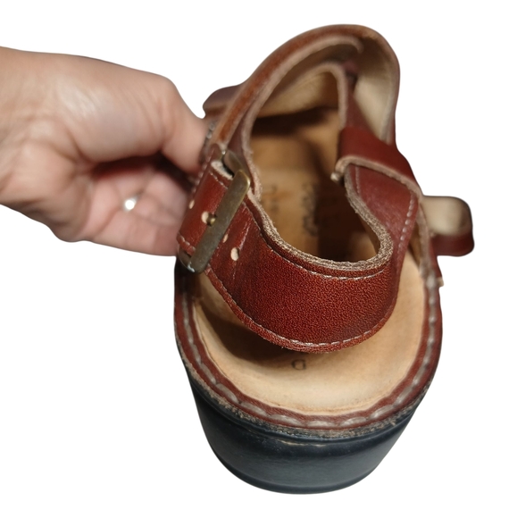 Finn Comfort Sandals Red Leather Slingback Low Wedge Adjustable Peep Size 38 - Picture 13 of 14
